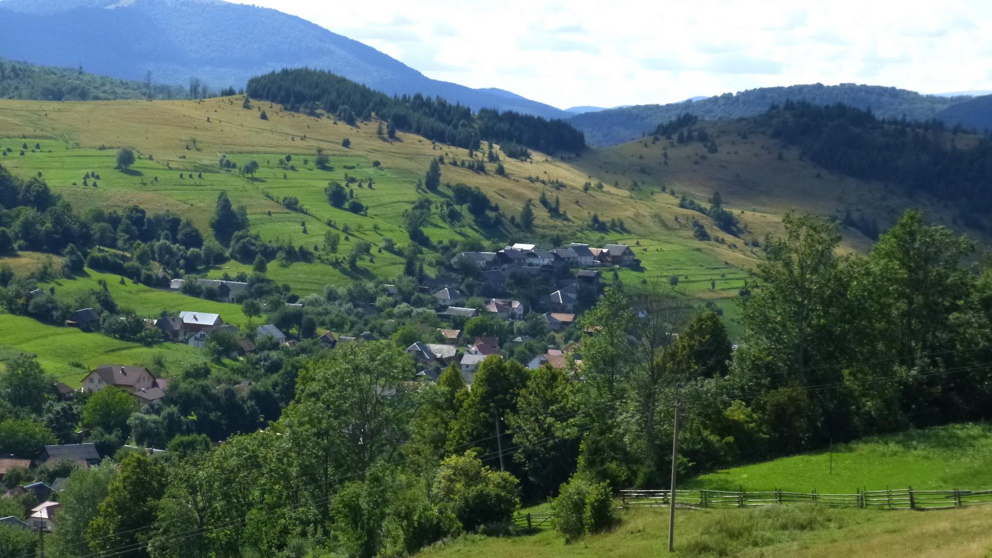 Top 5 locations in Ukrainian Carpathians for May getaways
